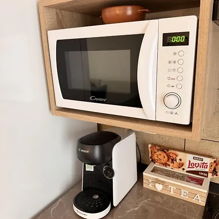 Bright 2br 2bath W Parking Near Coresi Mall Appartamento