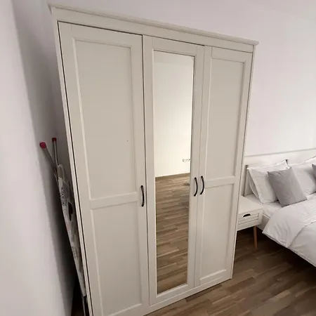 Bright 2br 2bath W Parking Near Coresi Mall