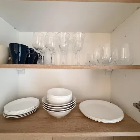 Bright 2br 2bath W Parking Near Coresi Mall