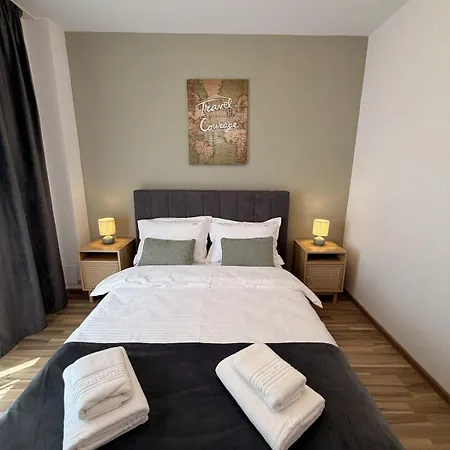 Bright 2br 2bath W Parking Near Coresi Mall