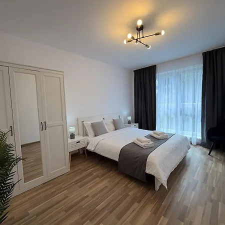 Bright 2br 2bath W Parking Near Coresi Mall *