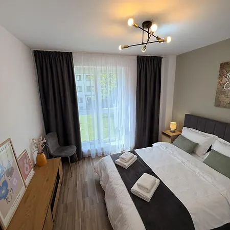 Appartamento Bright 2br 2bath W Parking Near Coresi Mall